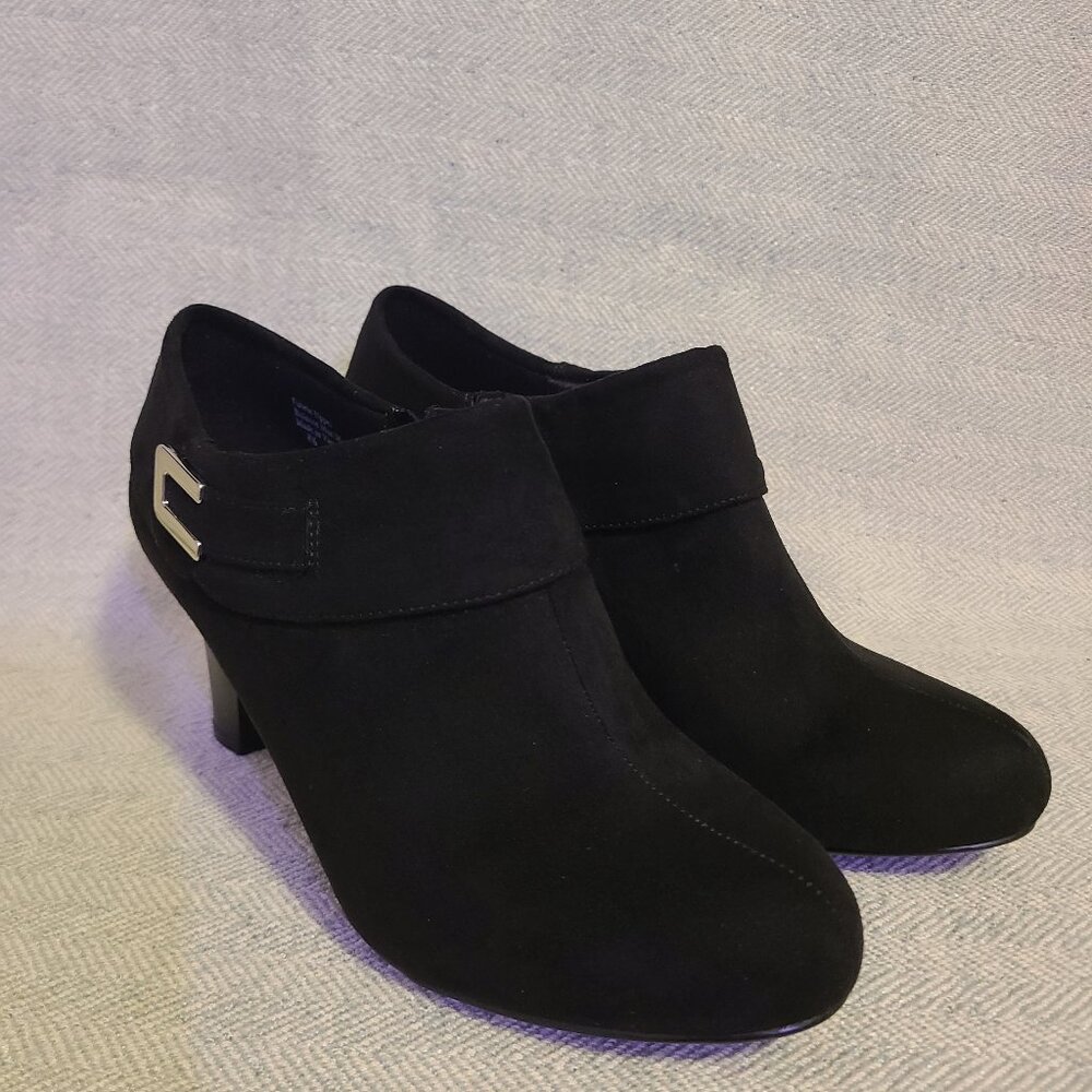 Aubrey Lynn black suede heel ankle boots size 8.5 women's
